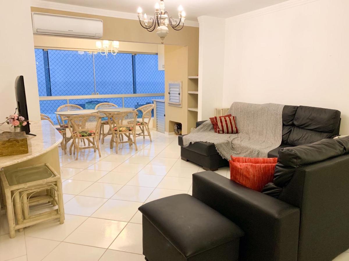 Apartamento Itapema Na Av Principal A 50 M Da Praia Exterior photo